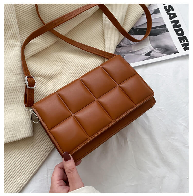 Bolsa Transversal Lucci Couro Pequena