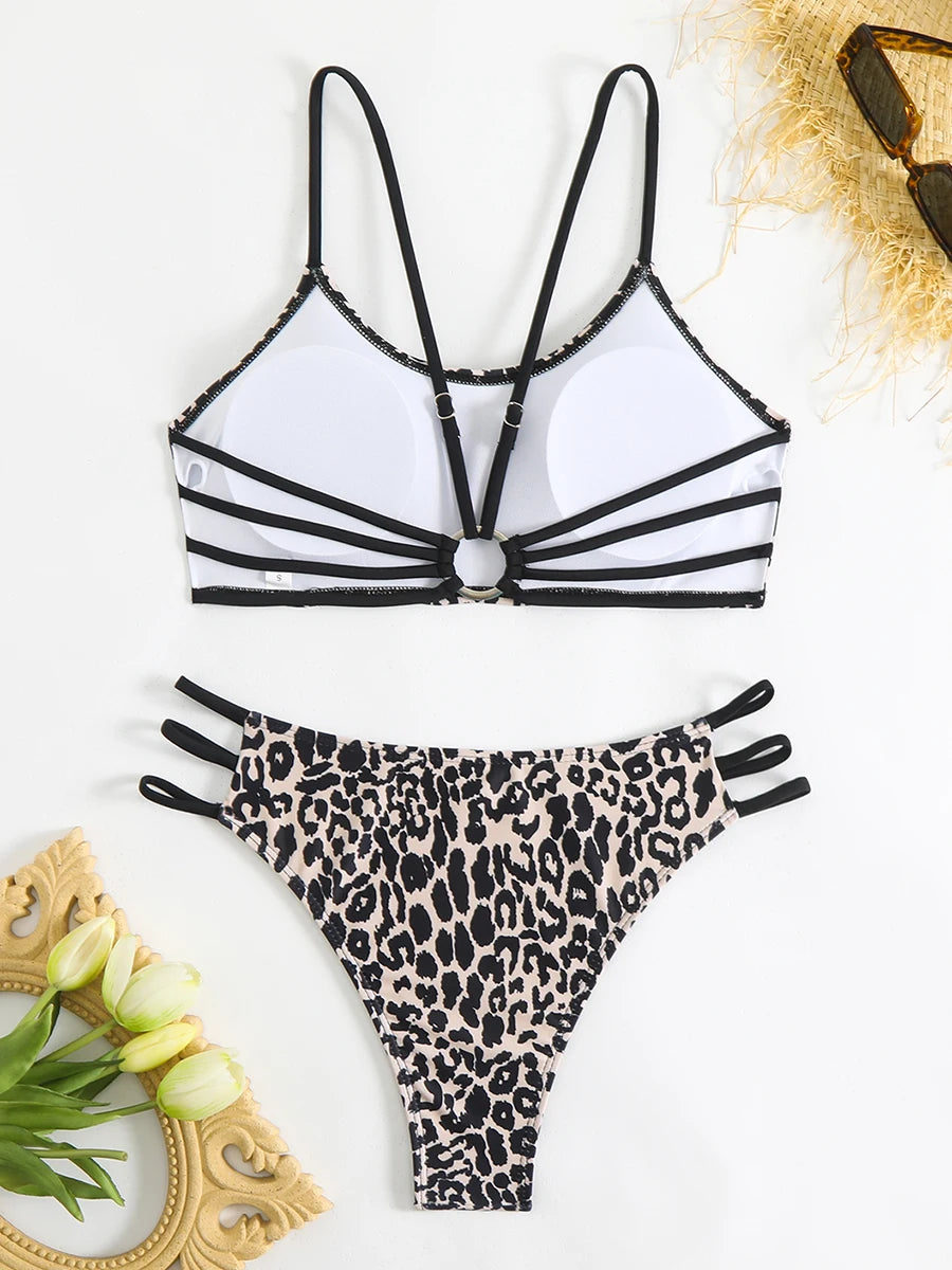Biquíni Leopardo com Tiras e Alça Regulável
