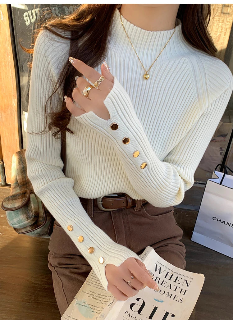 Blusa Tricô Gola Alta com Botões Elegantes