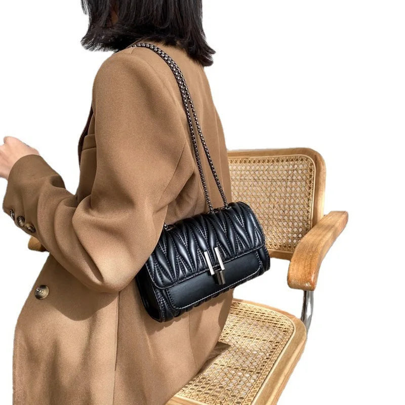 Bolsa Tiracolo Kendall em Couro Preta