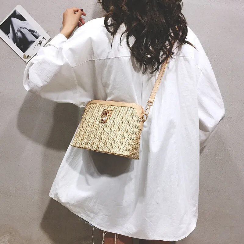 Bolsa de Palha Kai Tiracolo Detalhe Dourado