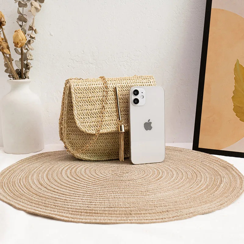 Bolsa de palha Natural com Corrente Dourada e Tassel