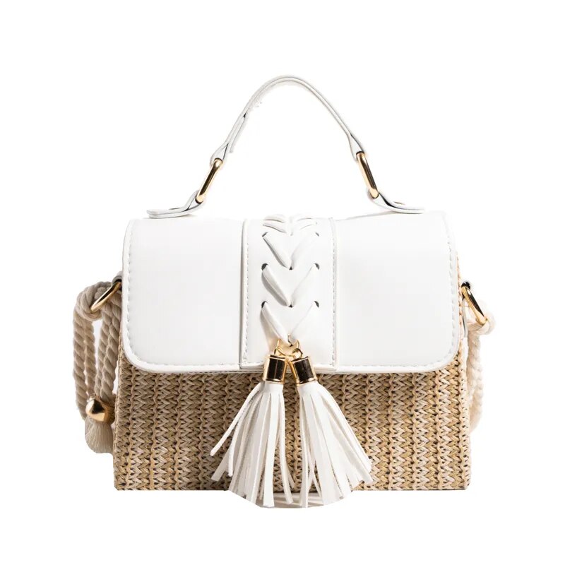 Bolsa de Palha Nina Detalhe Couro com Pingente