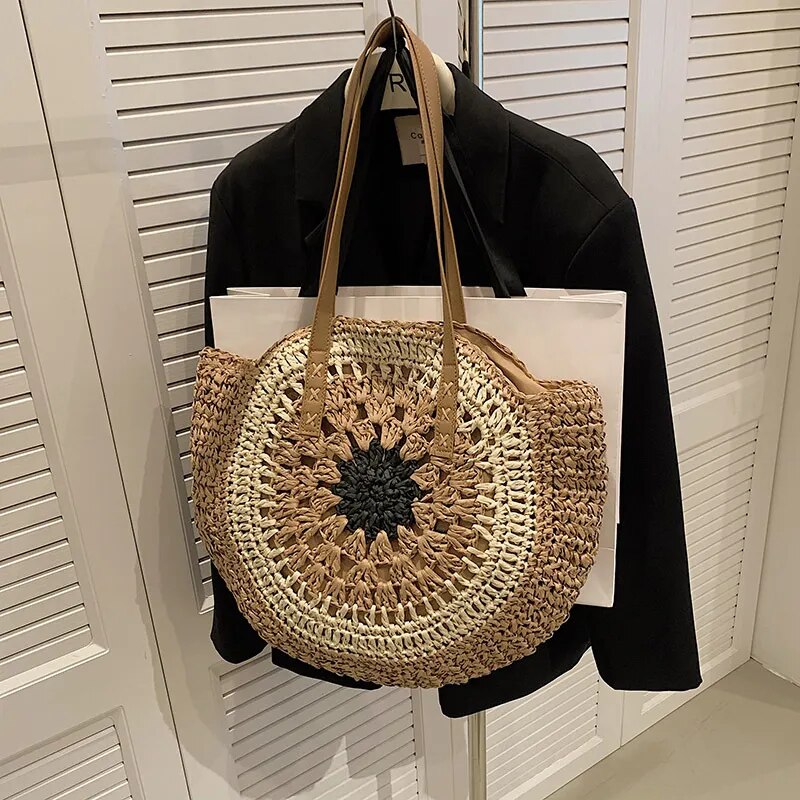 Bolsa de Praia em Palha Detalhe Flor Bordada