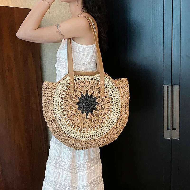 Bolsa de Praia em Palha Detalhe Flor Bordada