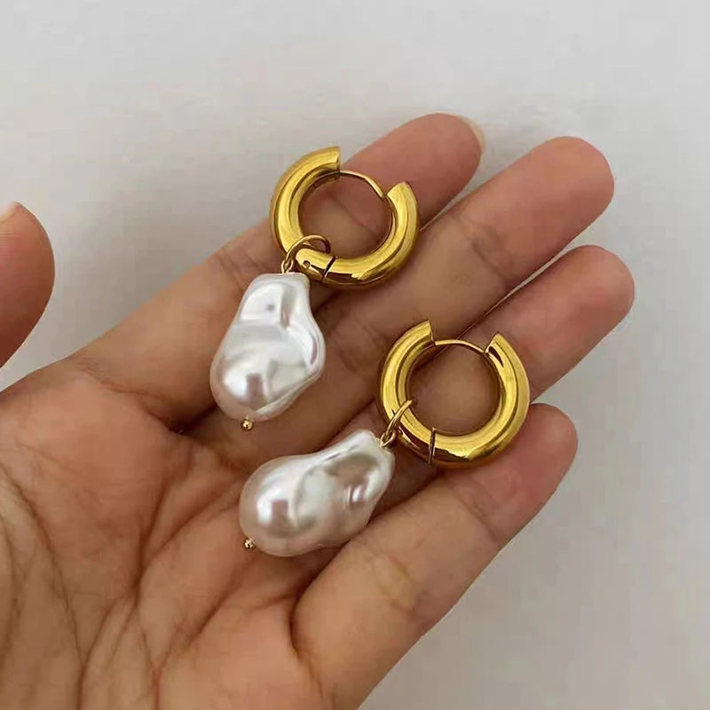 Brincos Argola com Pérola Barroca