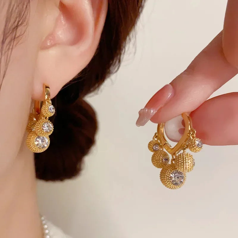 Brincos Dourados Argola com Zircão