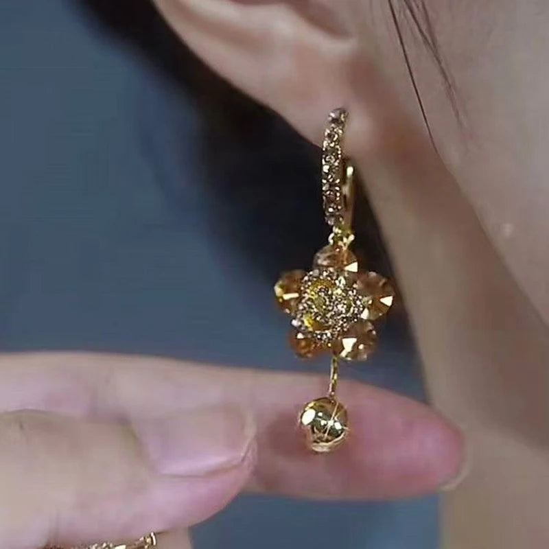 Brincos Flor de Cristal Zircão - Elegância e Luxo