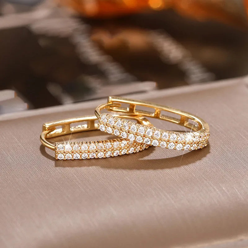 Brincos de Argola com Pavê de Zircônia