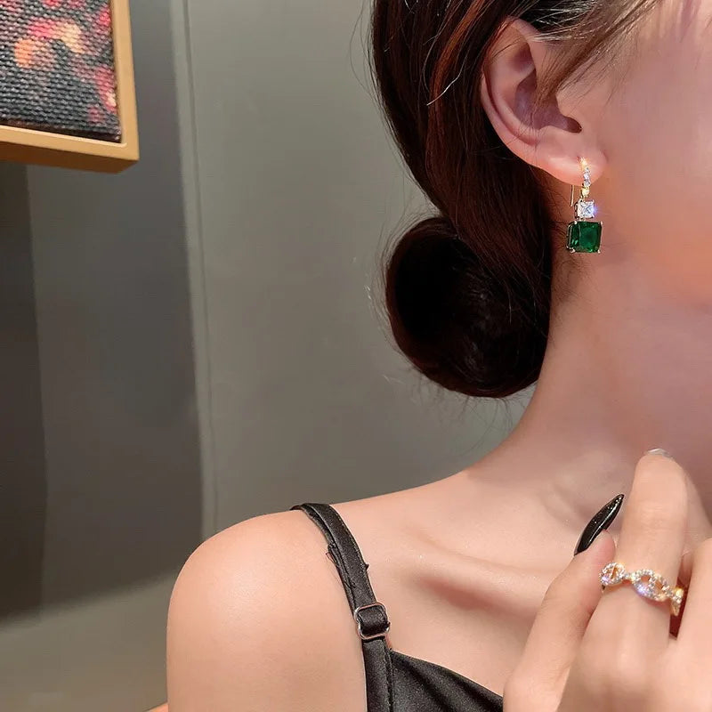 Brincos de Luxo com Zircão Verde