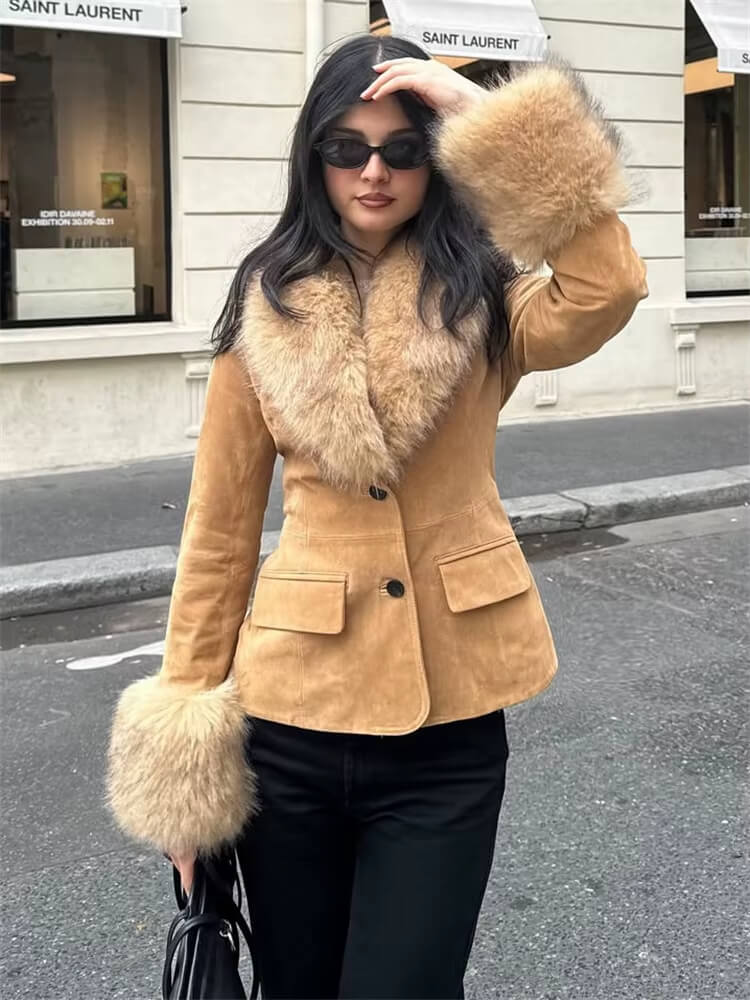 Casaco Feminino Camurça com Pelo Bege