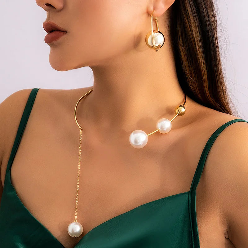 Colar Dourado 3 Pérolas com Pingente 2