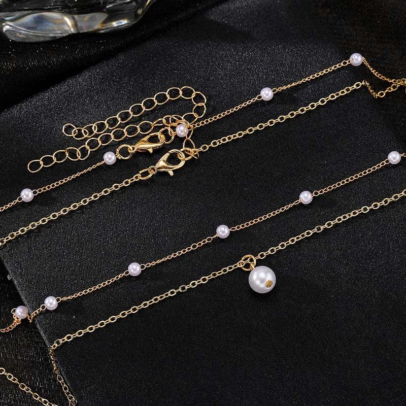 Colar Duplo Dourado Detalhe em Perola 3