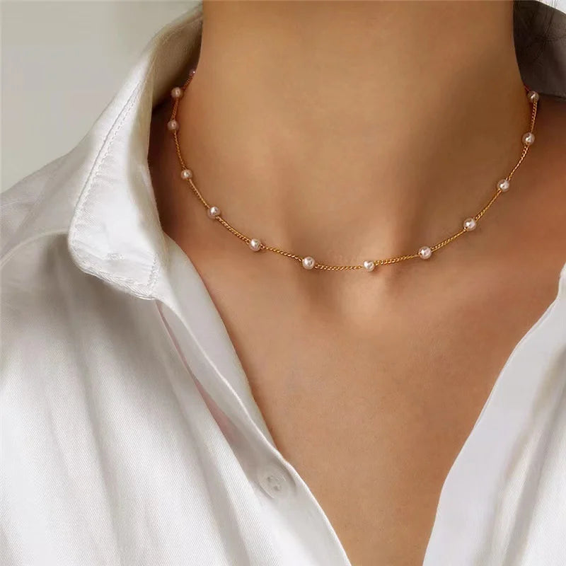 Colar Elegante Corrente com Pérolas