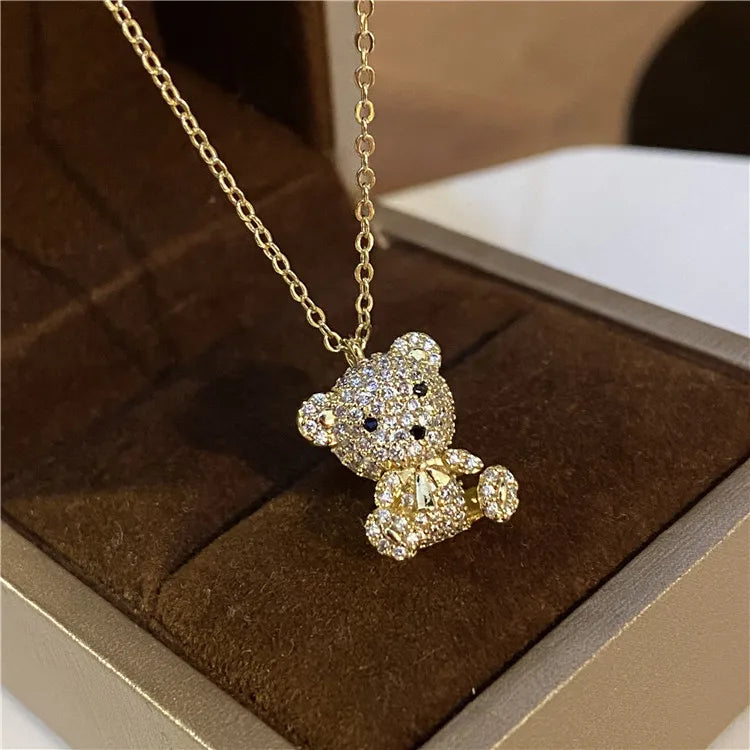 Colar com Pingente de Urso Dourado