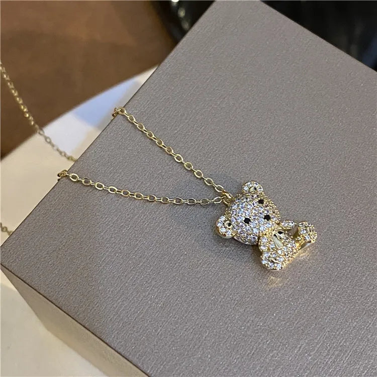 Colar com Pingente de Urso Dourado