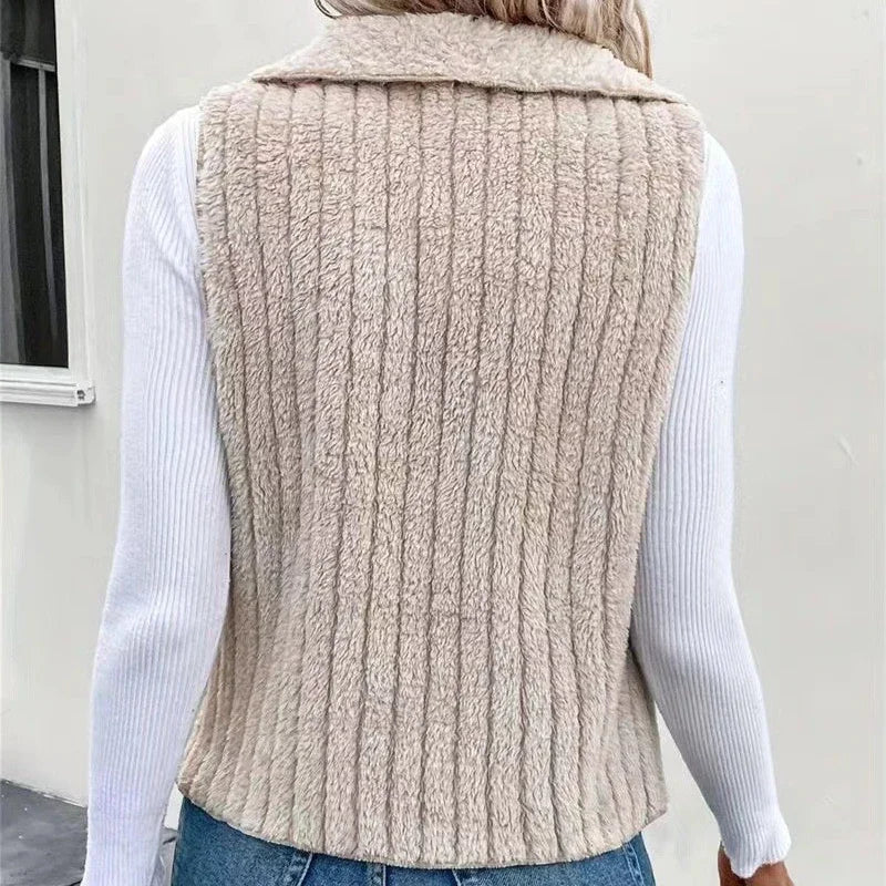 Colete Feminino de Lã Mousse com Gola V