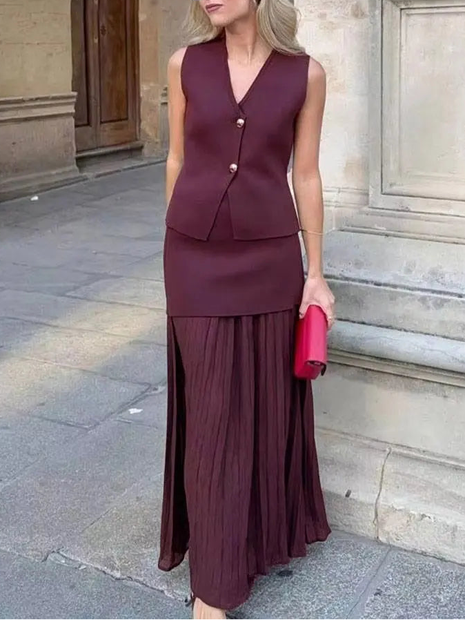 Conjunto Feminino com Colete e Saia Longa