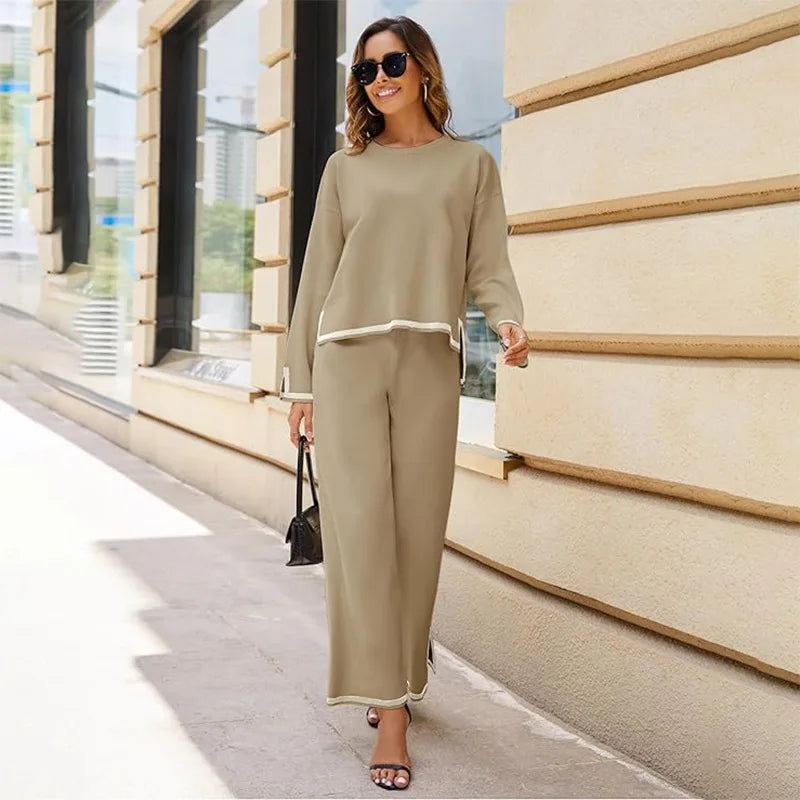 Conjunto Feminino de Malha com Calça Reta