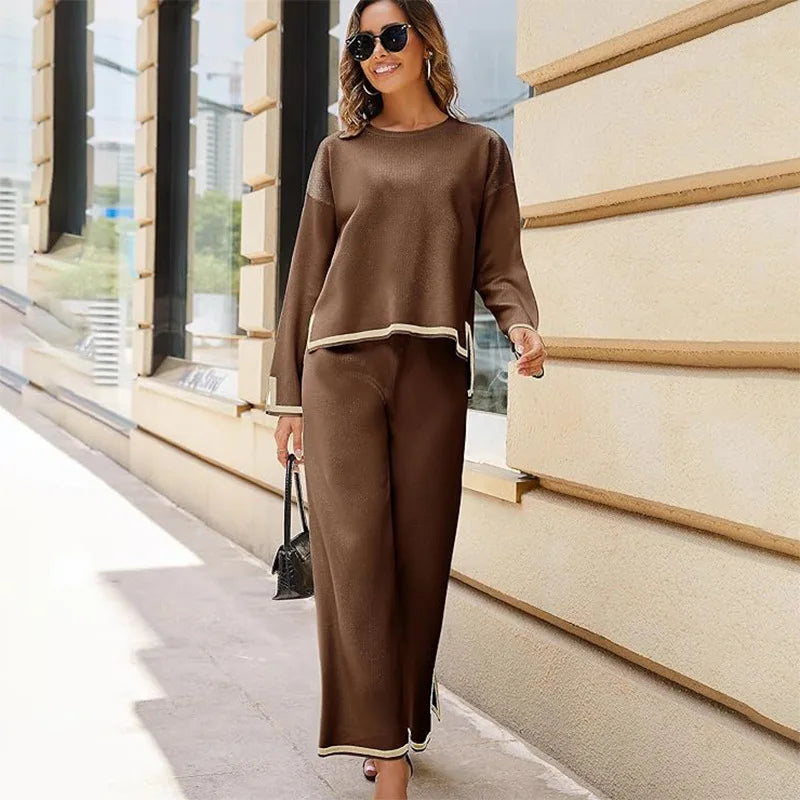 Conjunto Feminino de Malha com Calça Reta