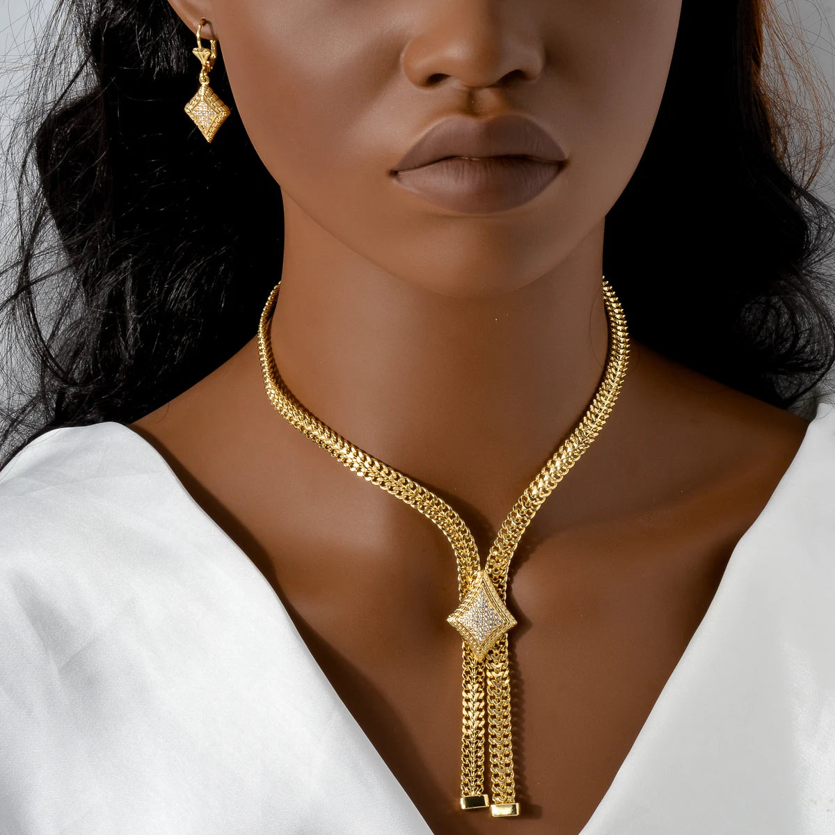 Conjunto de Joias Dourado com 4 Peças Folheado a Ouro 18k 1