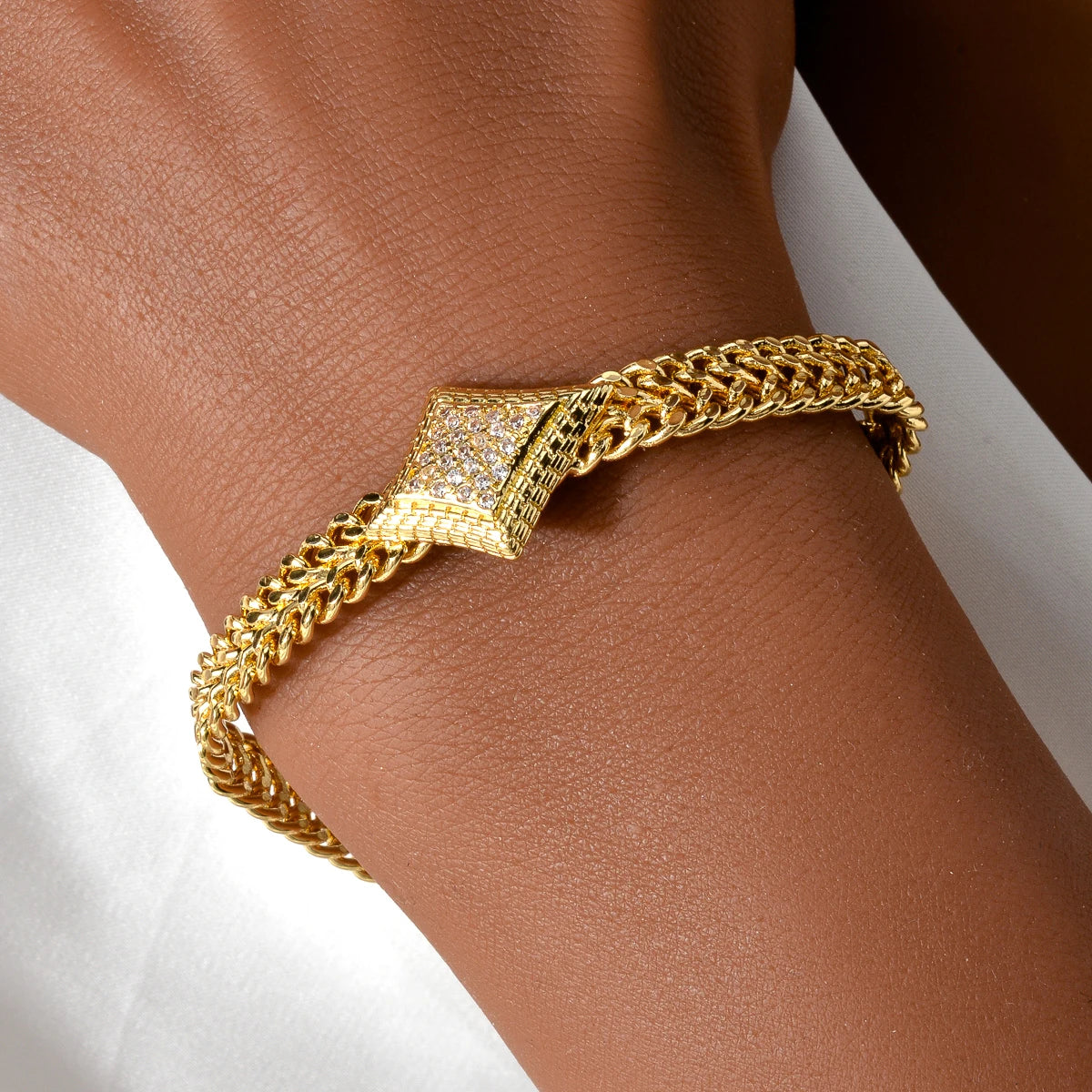 Conjunto de Joias Dourado com 4 Peças Folheado a Ouro 18k 3