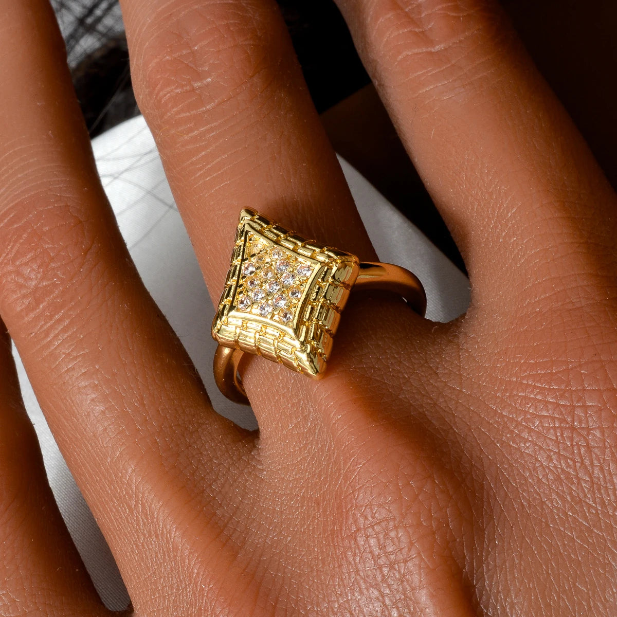 Conjunto de Joias Dourado com 4 Peças Folheado a Ouro 18k 4