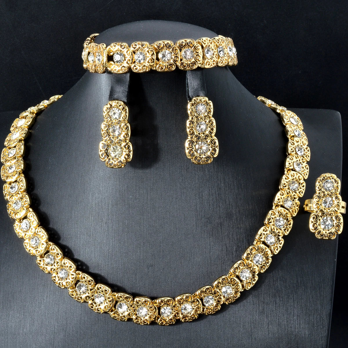 Conjunto de Joias de Luxo Dourado com Cristal