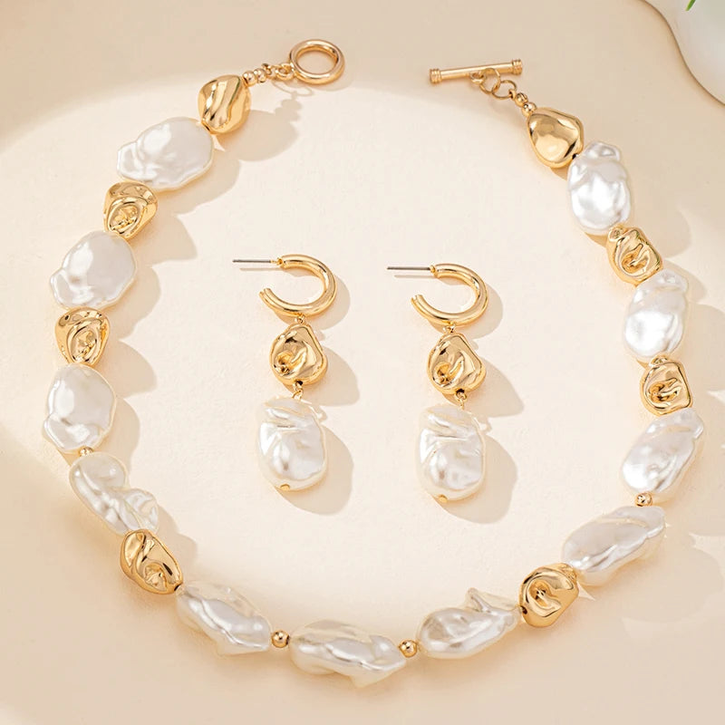 Conjunto de Perolas Detalhe Dourado