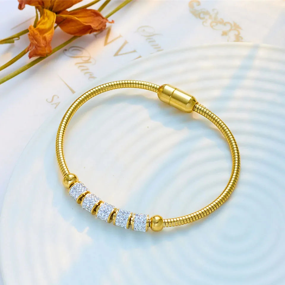 Pulseira Dourada com Strass e Fecho Magnético