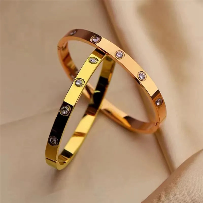 Pulseira Luxuosa com Cristal e Zircônia