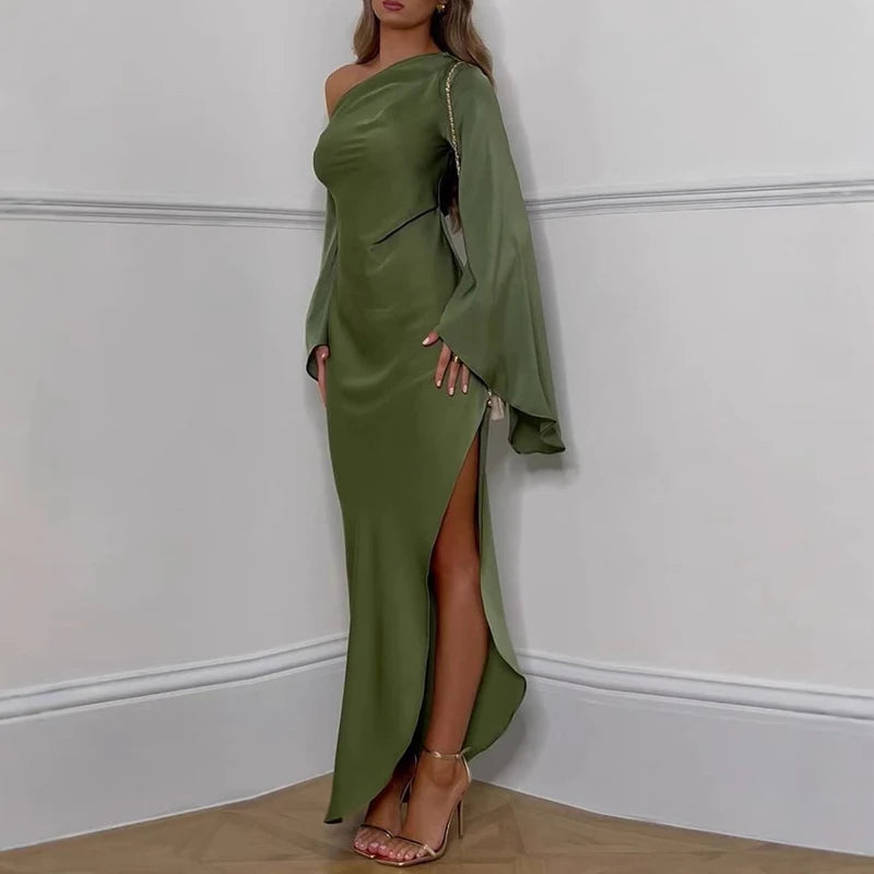 Vestido Flavia Longo com Fenda e Gola Assimétrica