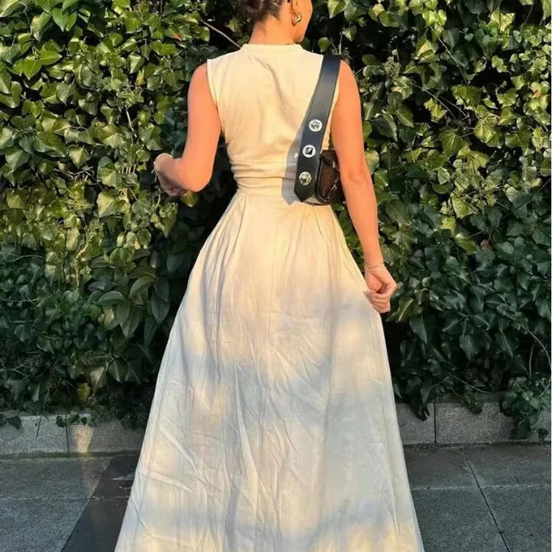 Vestido Maxi Sem Mangas Plissado com Zíper
