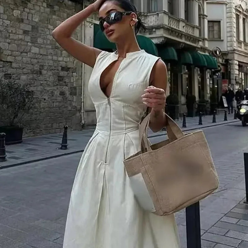Vestido Maxi Sem Mangas Plissado com Zíper