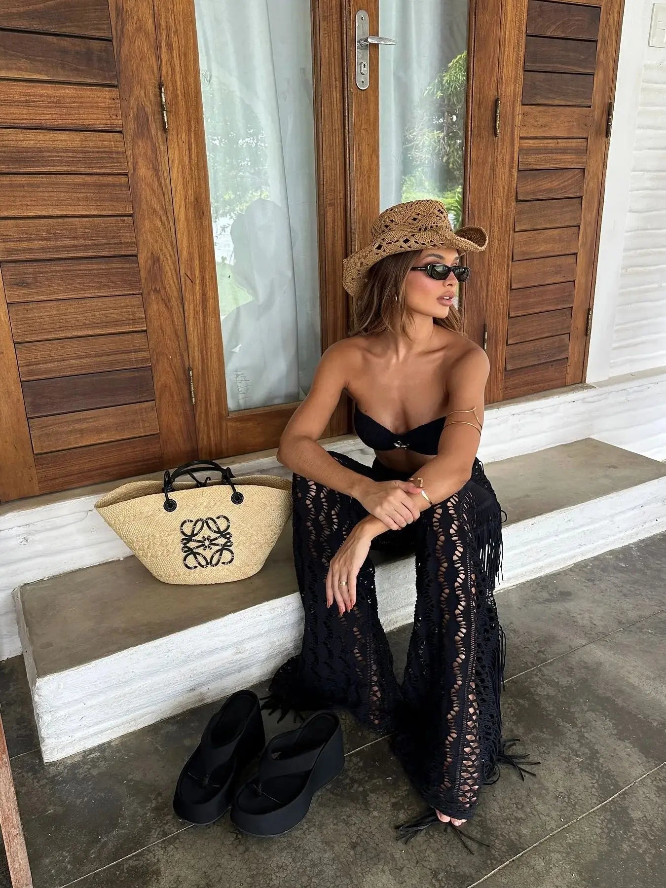 Biquíni Preto com Estrela Dourado + Calça de Franja
