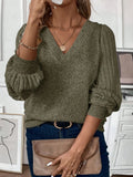 Blusa Feminina Verde com Decote V e Mangas Longas
