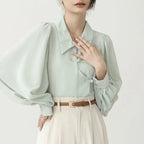 Blusa Feminina com Gola e Recortes 1
