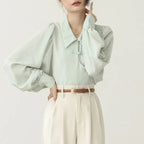 Blusa Feminina com Gola e Recortes Verde