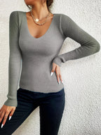 Blusa em Tricô Canelado com Decote em V Elegante