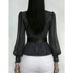 Blusa feminina com mangas em tule vista de costas