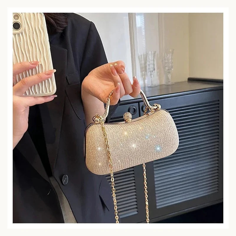 Bolsa Clutch Festa Brilhante com Corrente