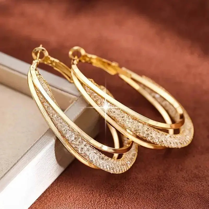 Brinco de Argola Dourada com Malha de Cristal Zircônia 4