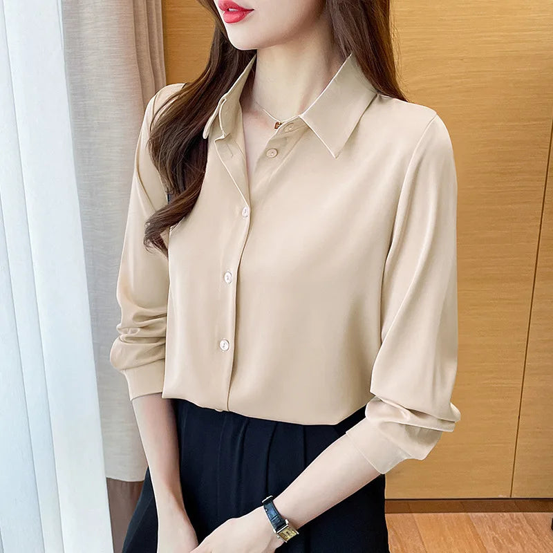 Camisa Aurora Acetinada com Botões Bege