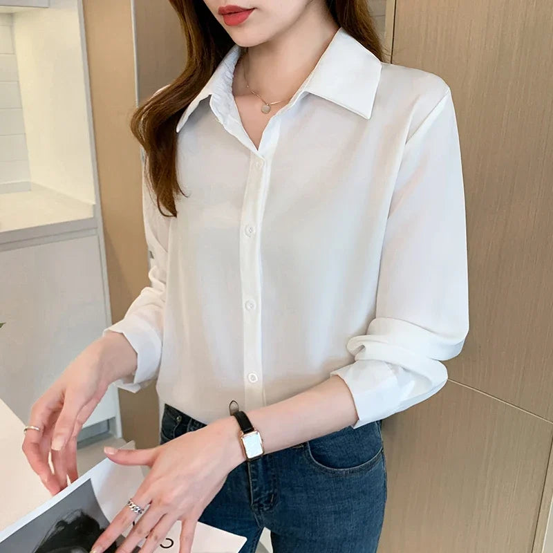 Camisa Aurora Acetinada com Botões Branca