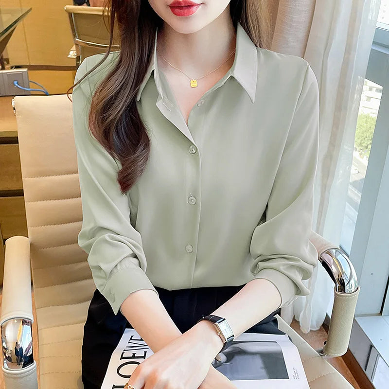 Camisa Aurora Acetinada com Botões Verde