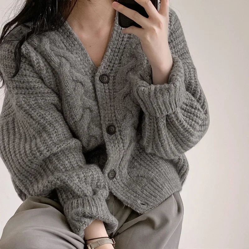 Cardigan de Trico Feminino com Botoes