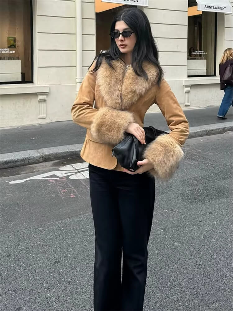 Casaco Feminino Camurça com Pelo Bege
