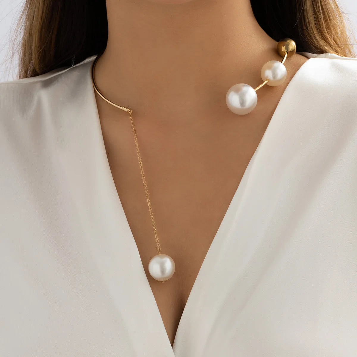 Colar Dourado 3 Pérolas com Pingente 1