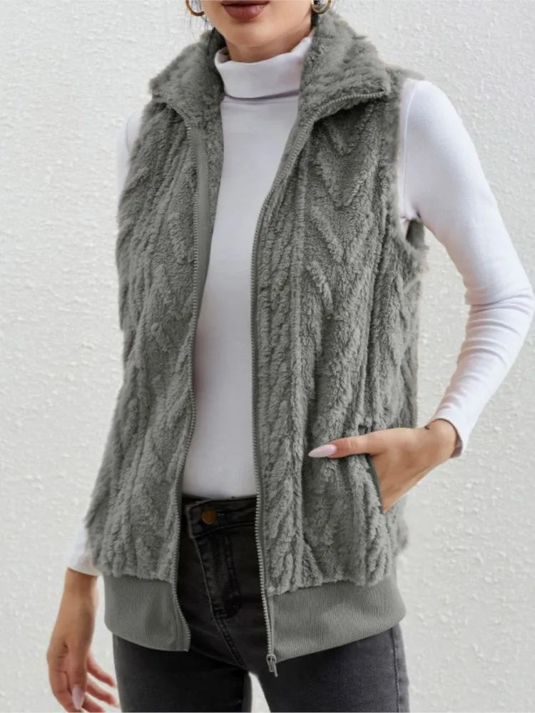 Colete de Pelúcia Feminino com Zíper e Bolsos