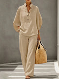 Conjunto Feminino Elegante com Blusa de Gola Alta e Calça Pantalona
